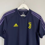 Shop 2018/19 JUVENTUS TRAINING SHIRT (M) ADIDAS, classic football shirts, vintage football shirts & retro soccer jerseys at Cult Kits