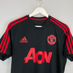 Shop 2018/19 MANCHESTER UNITED TRAINING SHIRT (M) ADIDAS, classic football shirts, vintage football shirts & retro soccer jerseys at Cult Kits