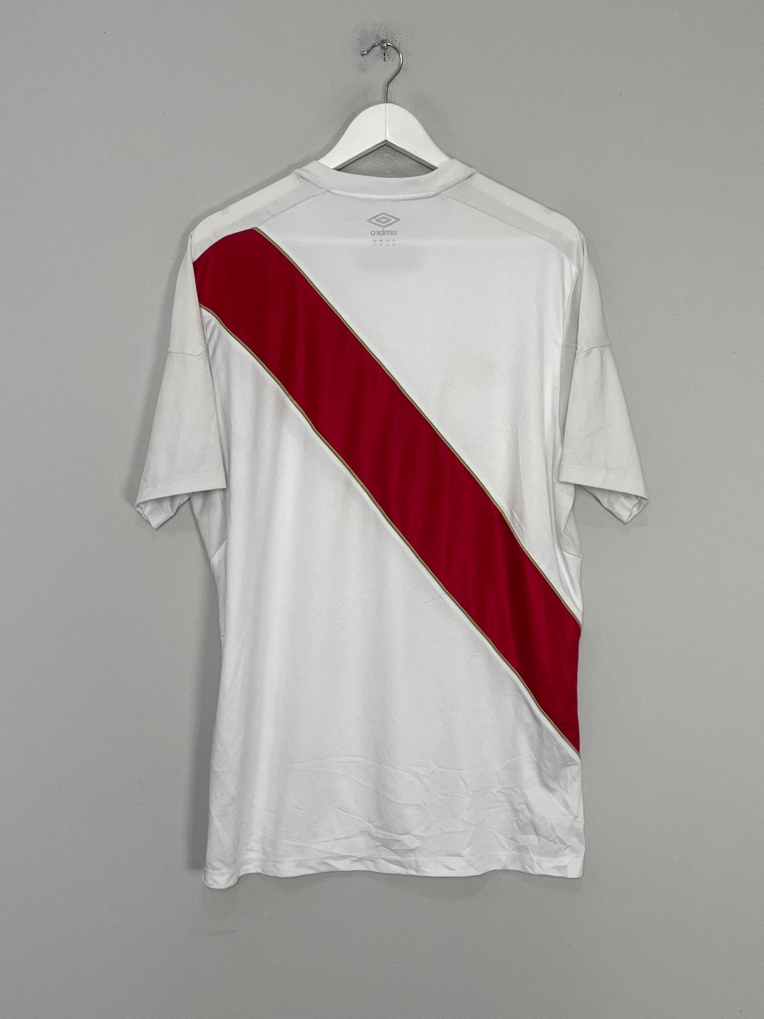 Shop 2018/19 PERU HOME SHIRT (XL) UMBRO, classic football shirts, vintage football shirts & retro soccer jerseys at Cult Kits