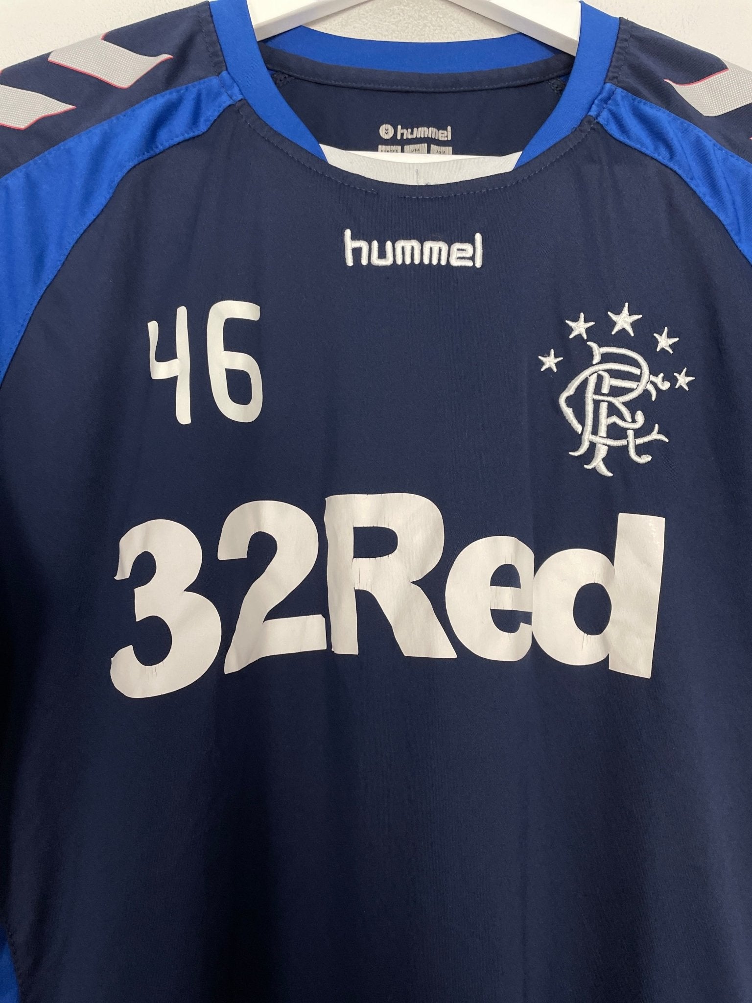 Shop 2018/19 RANGERS *STAFF ISSUE* TRAINING SHIRT (M) HUMMEL, classic football shirts, vintage football shirts & retro soccer jerseys at Cult Kits