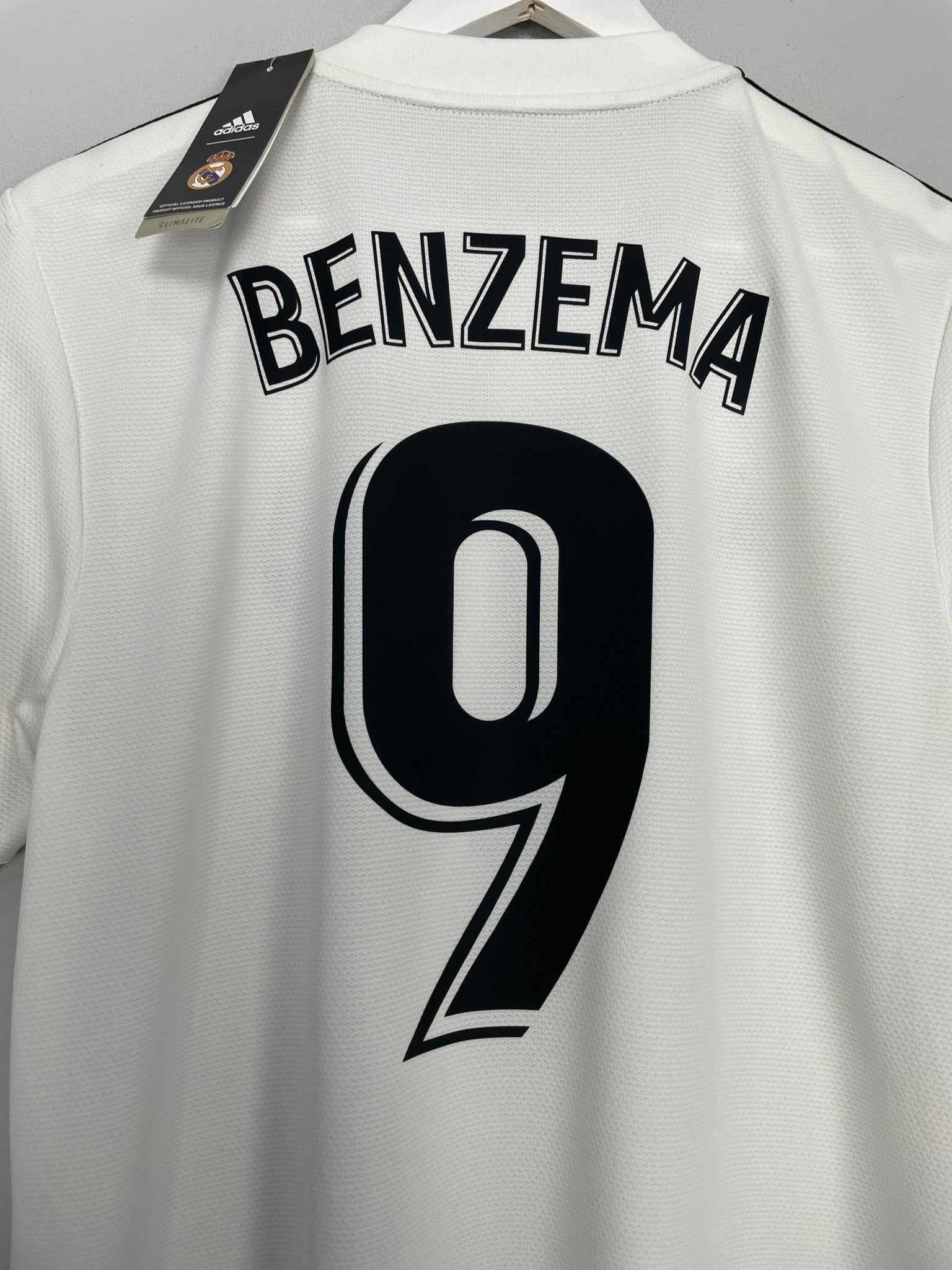 Shop 2018/19 REAL MADRID BENZEMA #9 *BNWT* HOME SHIRT (M) ADIDAS, classic football shirts, vintage football shirts & retro soccer jerseys at Cult Kits