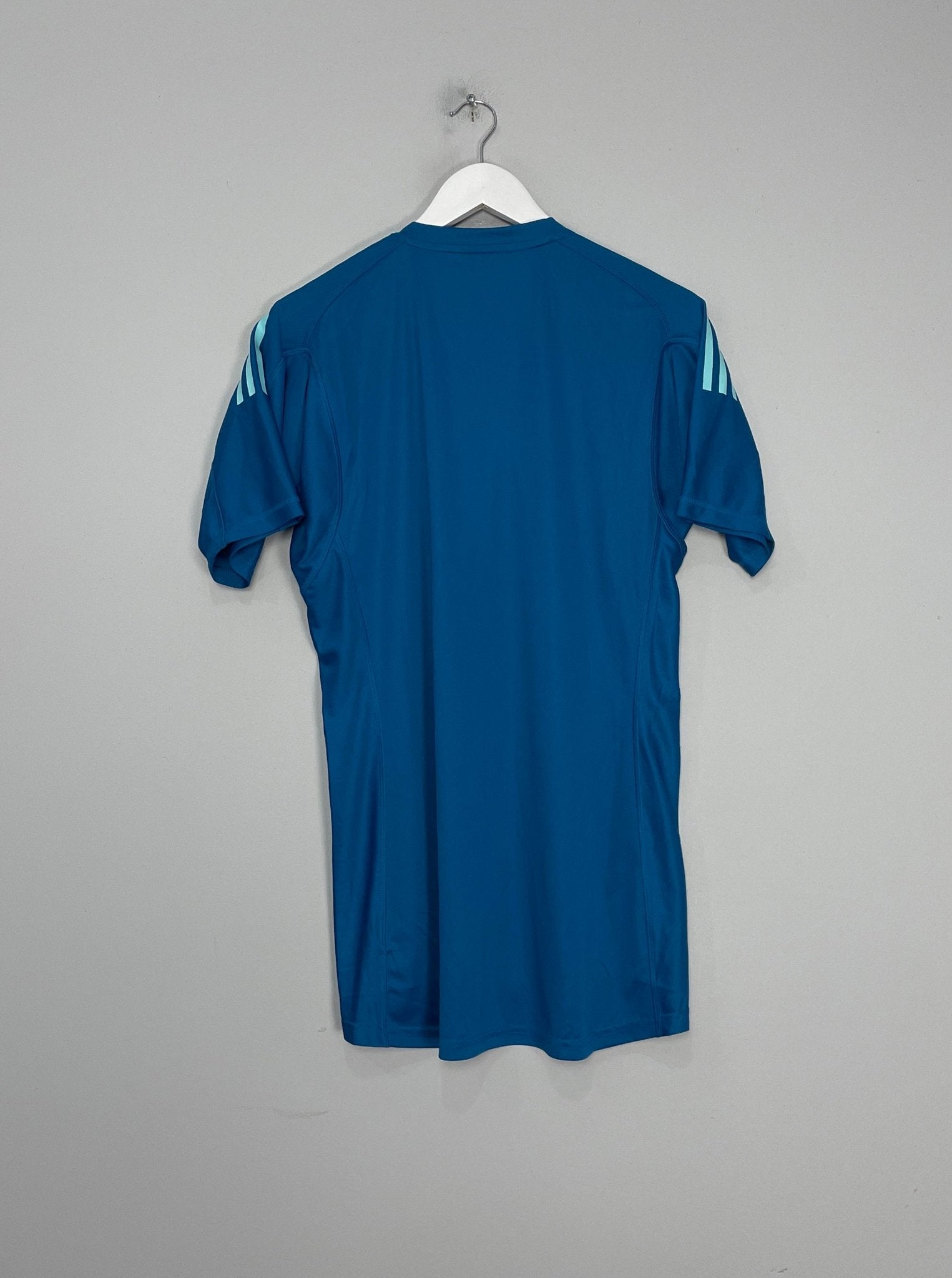 Shop 2018/19 REAL MADRID *BNWT* GK SHIRT (M) ADIDAS, classic football shirts, vintage football shirts & retro soccer jerseys at Cult Kits