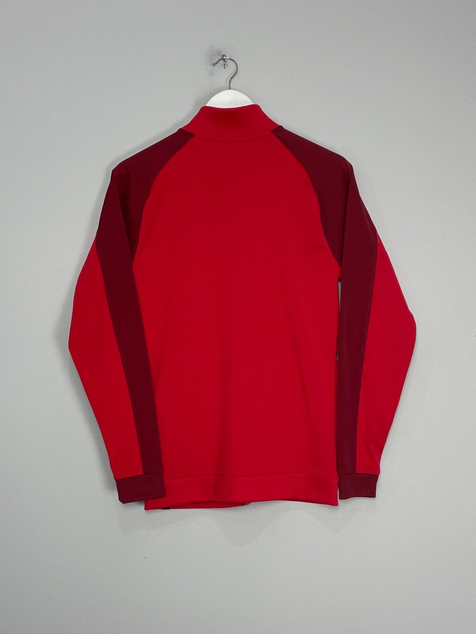Shop 2018/20 LIVERPOOL TRACK JACKET (S) NEW BALANCE, classic football shirts, vintage football shirts & retro soccer jerseys at Cult Kits