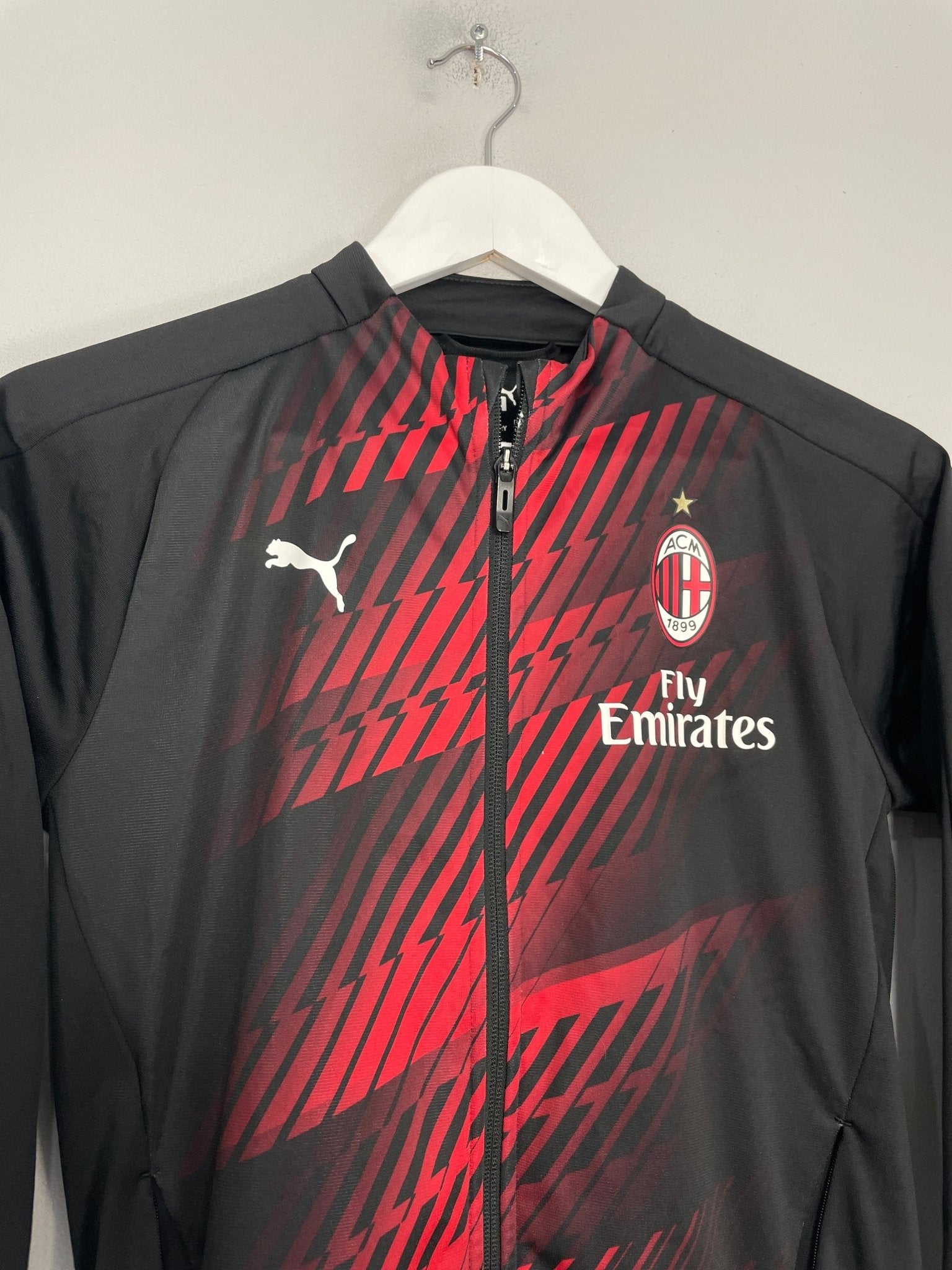 Shop 2019/20 AC MILAN TRACK JACKET (M) PUMA, classic football shirts, vintage football shirts & retro soccer jerseys at Cult Kits