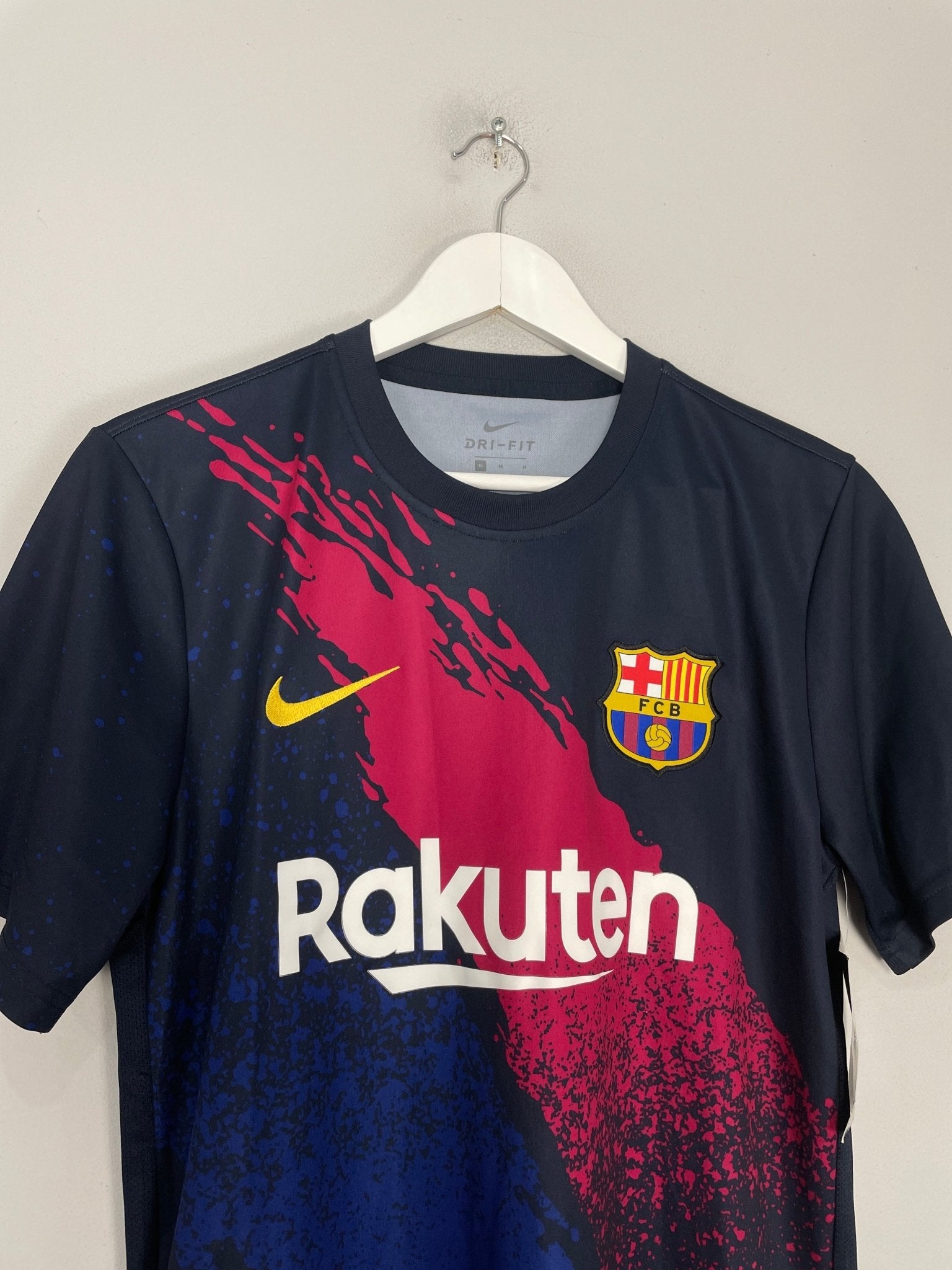 Shop 2019/20 BARCELONA *BNWT* PRE MATCH SHIRT (M) NIKE, classic football shirts, vintage football shirts & retro soccer jerseys at Cult Kits