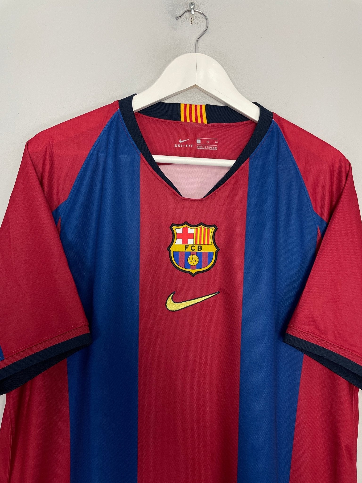Shop 2019/20 BARCELONA 'EL CLASSICO' HOME SHIRT (XL) NIKE, classic football shirts, vintage football shirts & retro soccer jerseys at Cult Kits