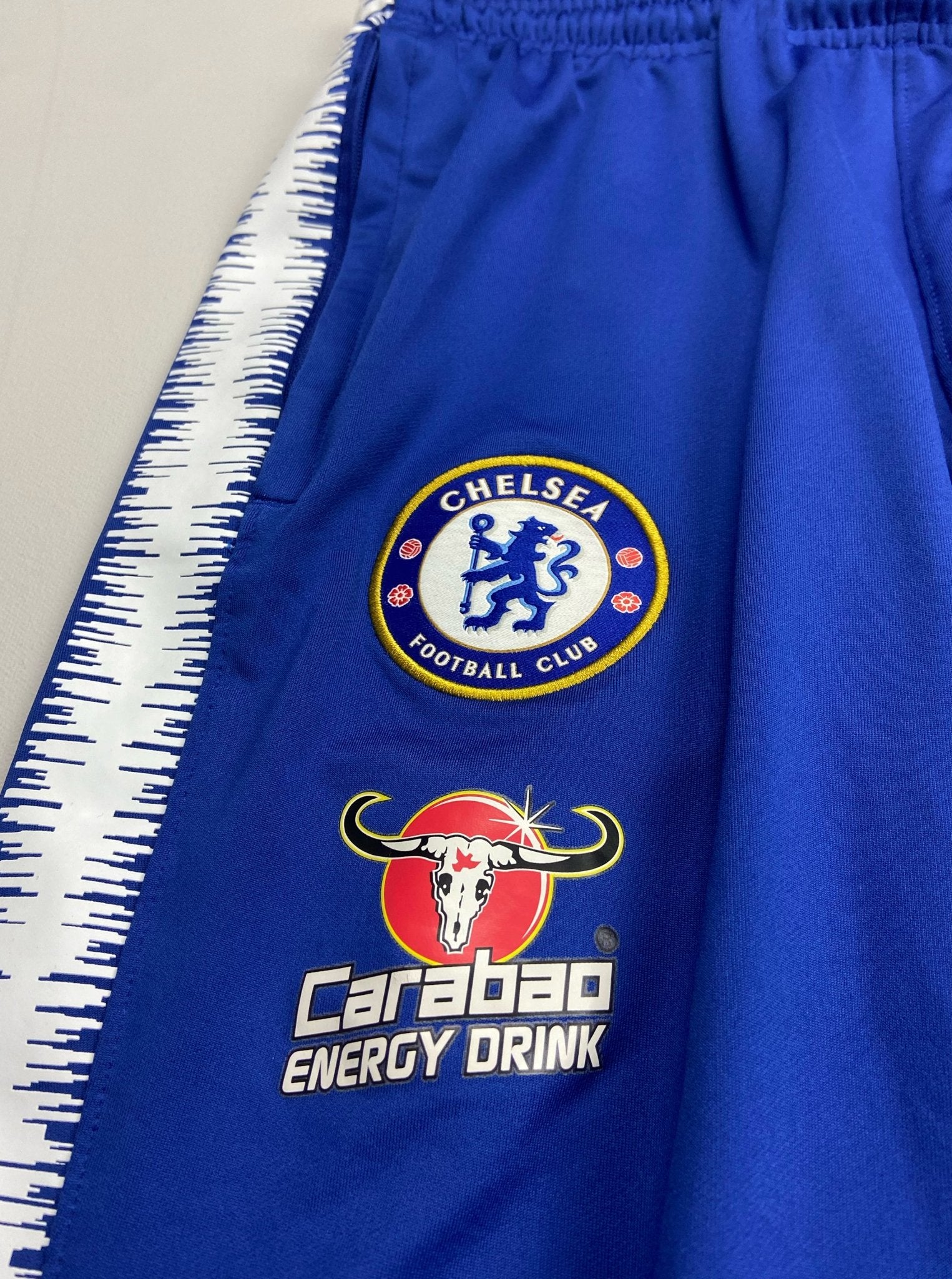 Shop 2019/20 CHELSEA TRACKSUIT BOTTOMS (S) NIKE, classic football shirts, vintage football shirts & retro soccer jerseys at Cult Kits