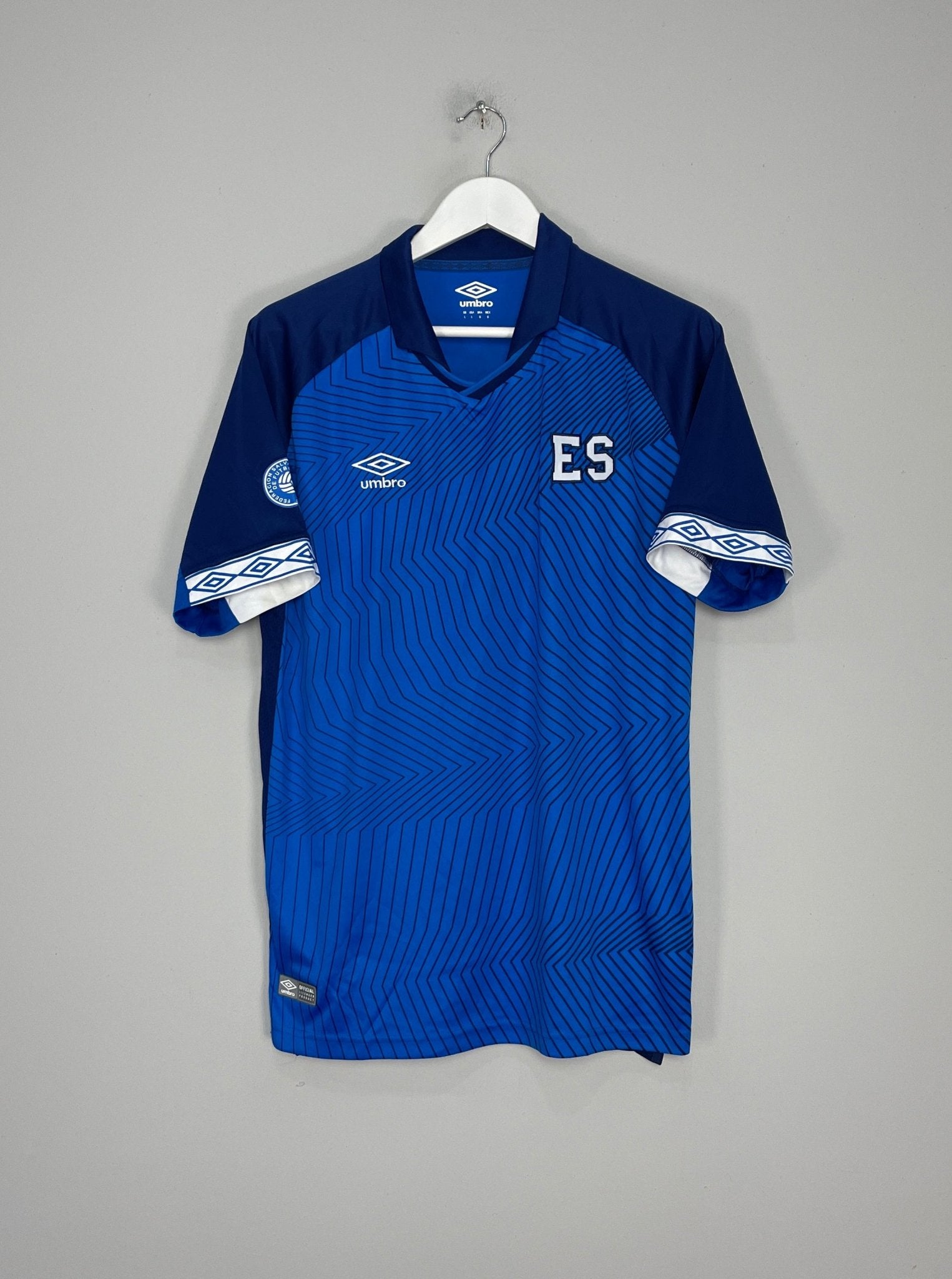 Shop 2019/20 EL SALVADOR HOME SHIRT (L) UMBRO, classic football shirts, vintage football shirts & retro soccer jerseys at Cult Kits