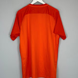 Shop 2019/20 NETHERLANDS TRAINING SHIRT (XL) NIKE, classic football shirts, vintage football shirts & retro soccer jerseys at Cult Kits