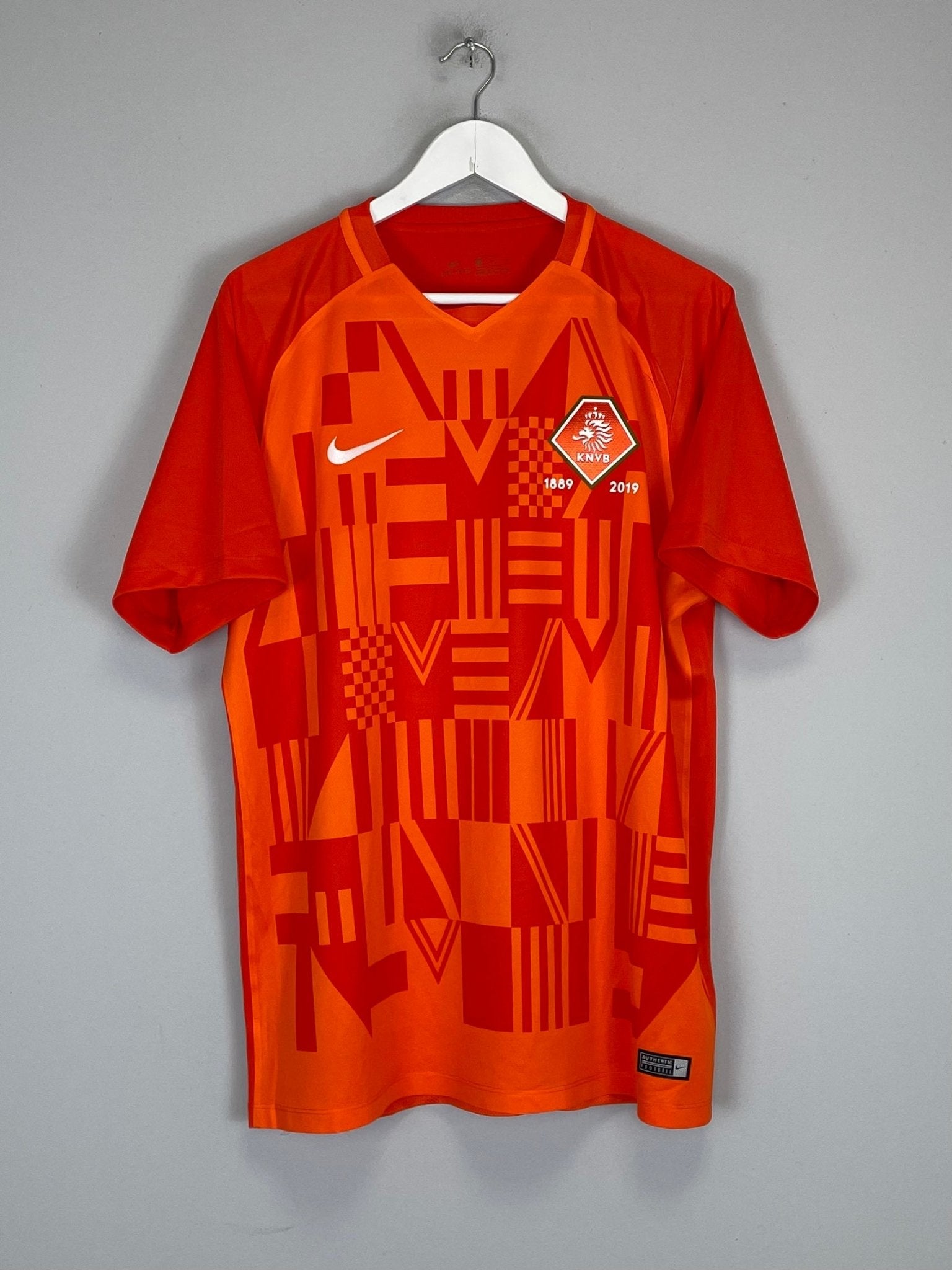 Shop 2019/20 NETHERLANDS TRAINING SHIRT (XL) NIKE, classic football shirts, vintage football shirts & retro soccer jerseys at Cult Kits