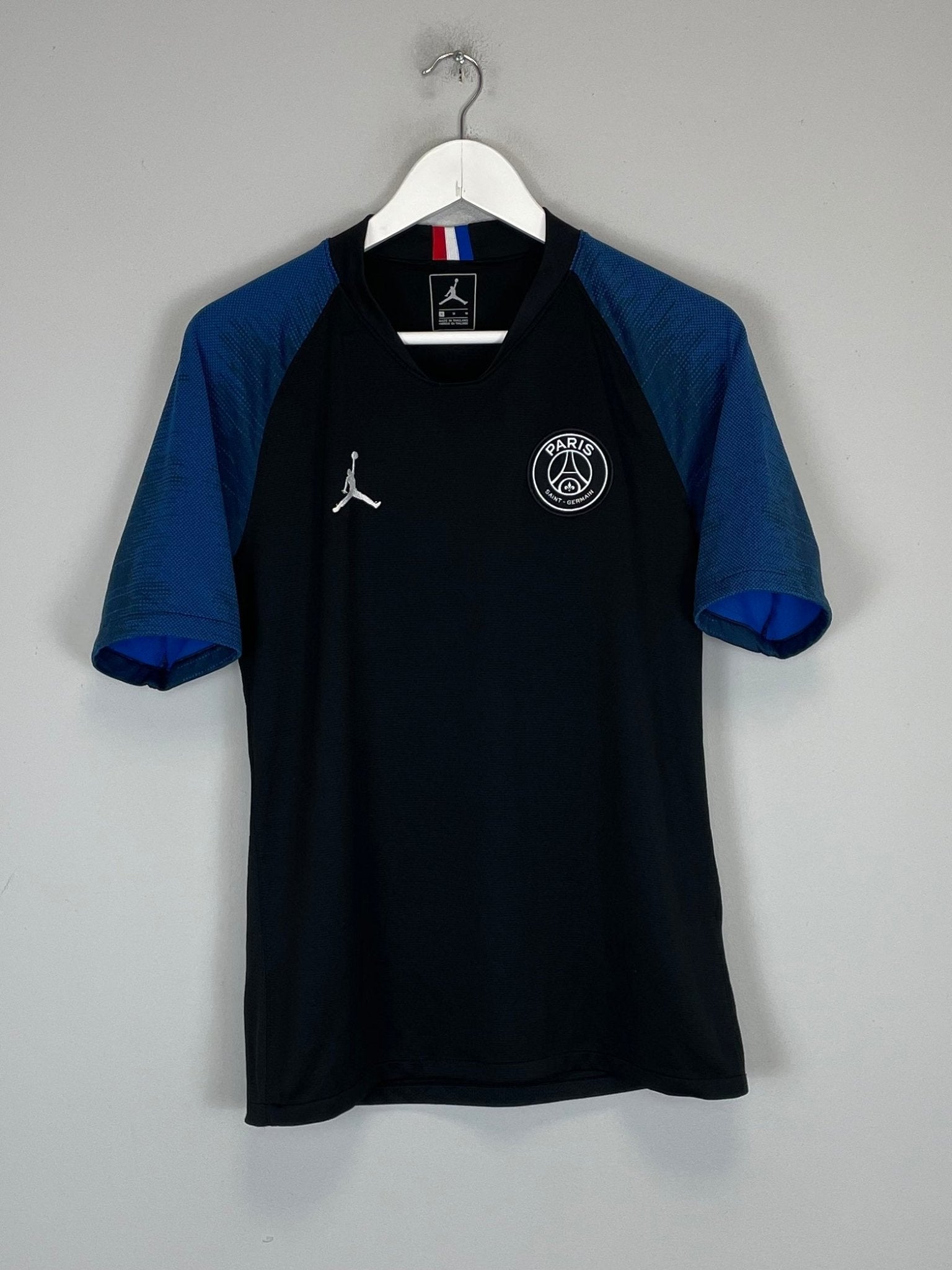 Shop 2019/20 PSG TRAINING SHIRT (M) JORDAN, classic football shirts, vintage football shirts & retro soccer jerseys at Cult Kits