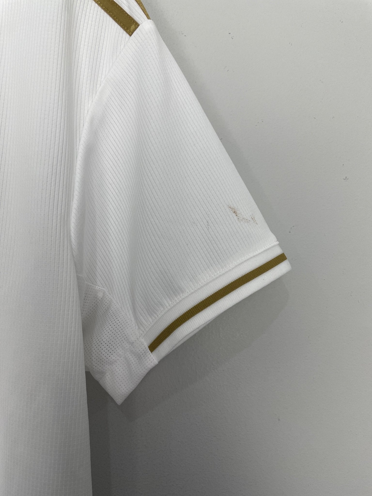 Shop 2019/20 REAL MADRID *BNWT* HOME SHIRT (L) ADIDAS, classic football shirts, vintage football shirts & retro soccer jerseys at Cult Kits
