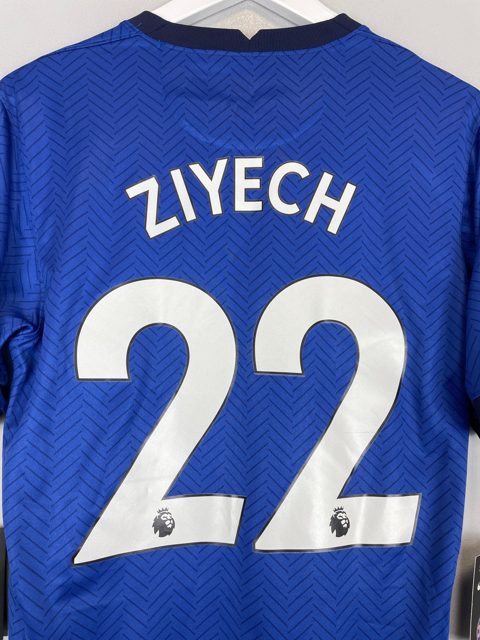 Shop 2020/21 CHELSEA ZIYECH #22 *BNWT* HOME SHIRT (S) NIKE, classic football shirts, vintage football shirts & retro soccer jerseys at Cult Kits