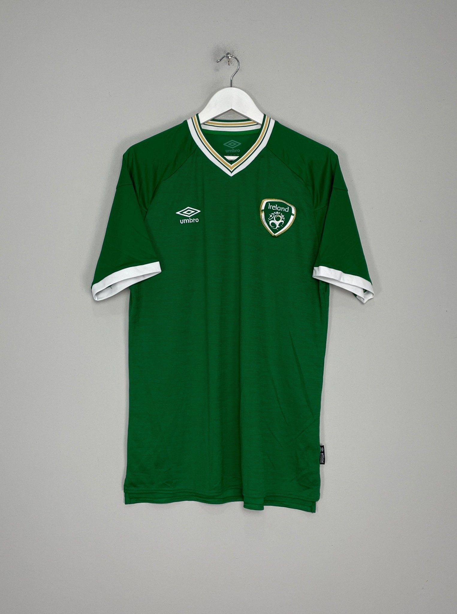 Shop 2020/21 IRELAND HOME SHIRT (XL) UMBRO, classic football shirts, vintage football shirts & retro soccer jerseys at Cult Kits