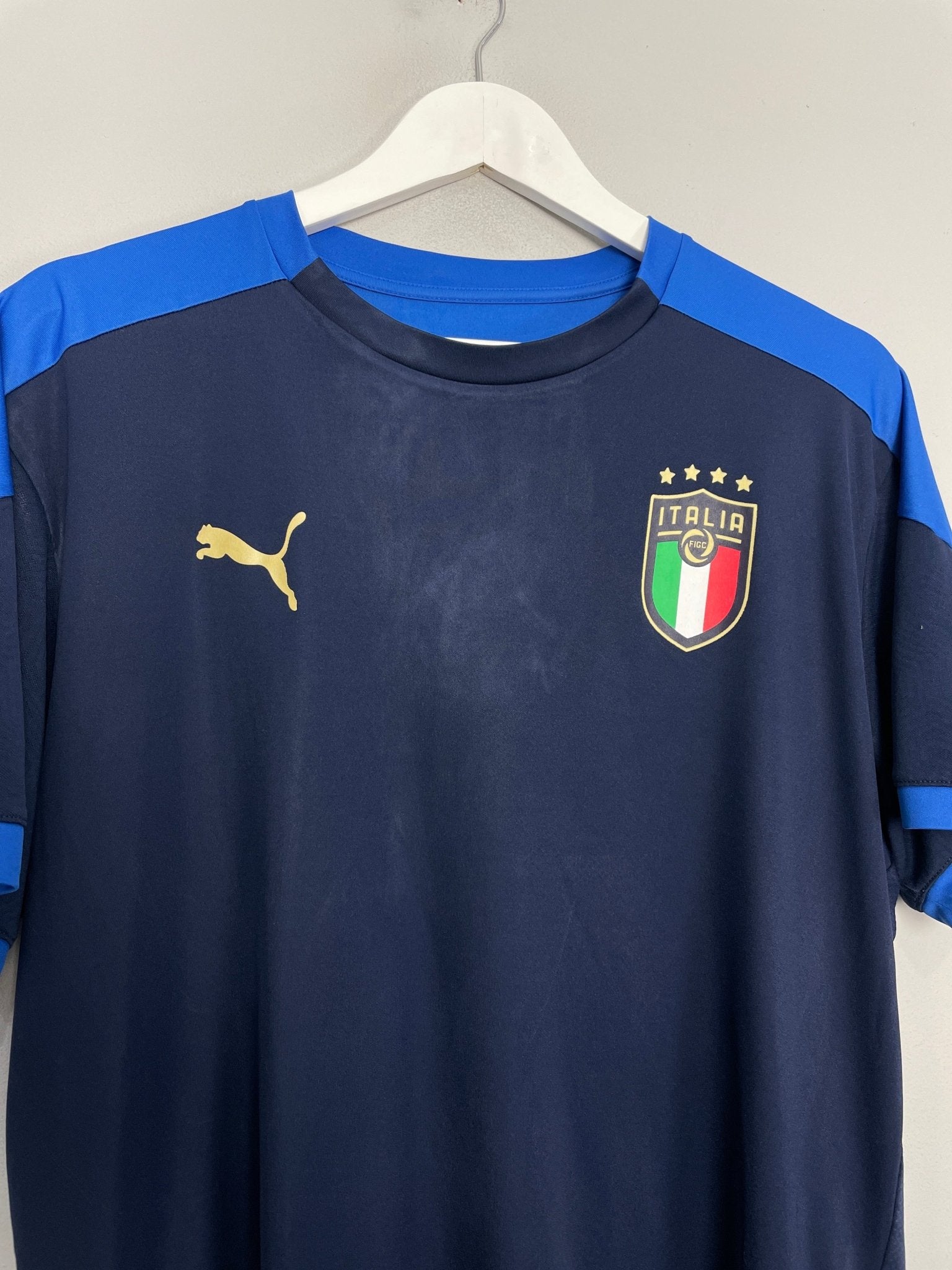 Shop 2020/21 ITALY TRAINING SHIRT (XL) PUMA, classic football shirts, vintage football shirts & retro soccer jerseys at Cult Kits