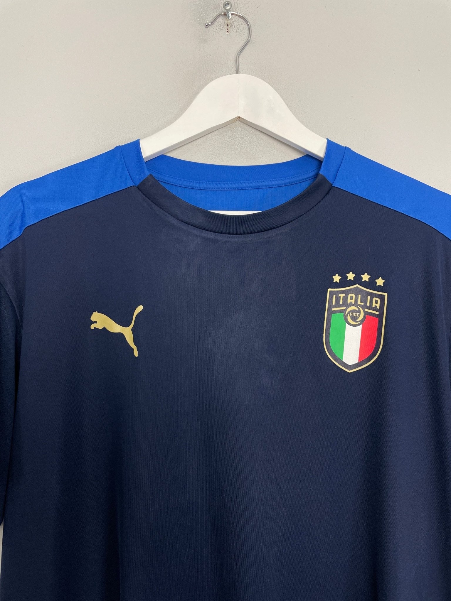 Shop 2020/21 ITALY TRAINING SHIRT (XL) PUMA, classic football shirts, vintage football shirts & retro soccer jerseys at Cult Kits