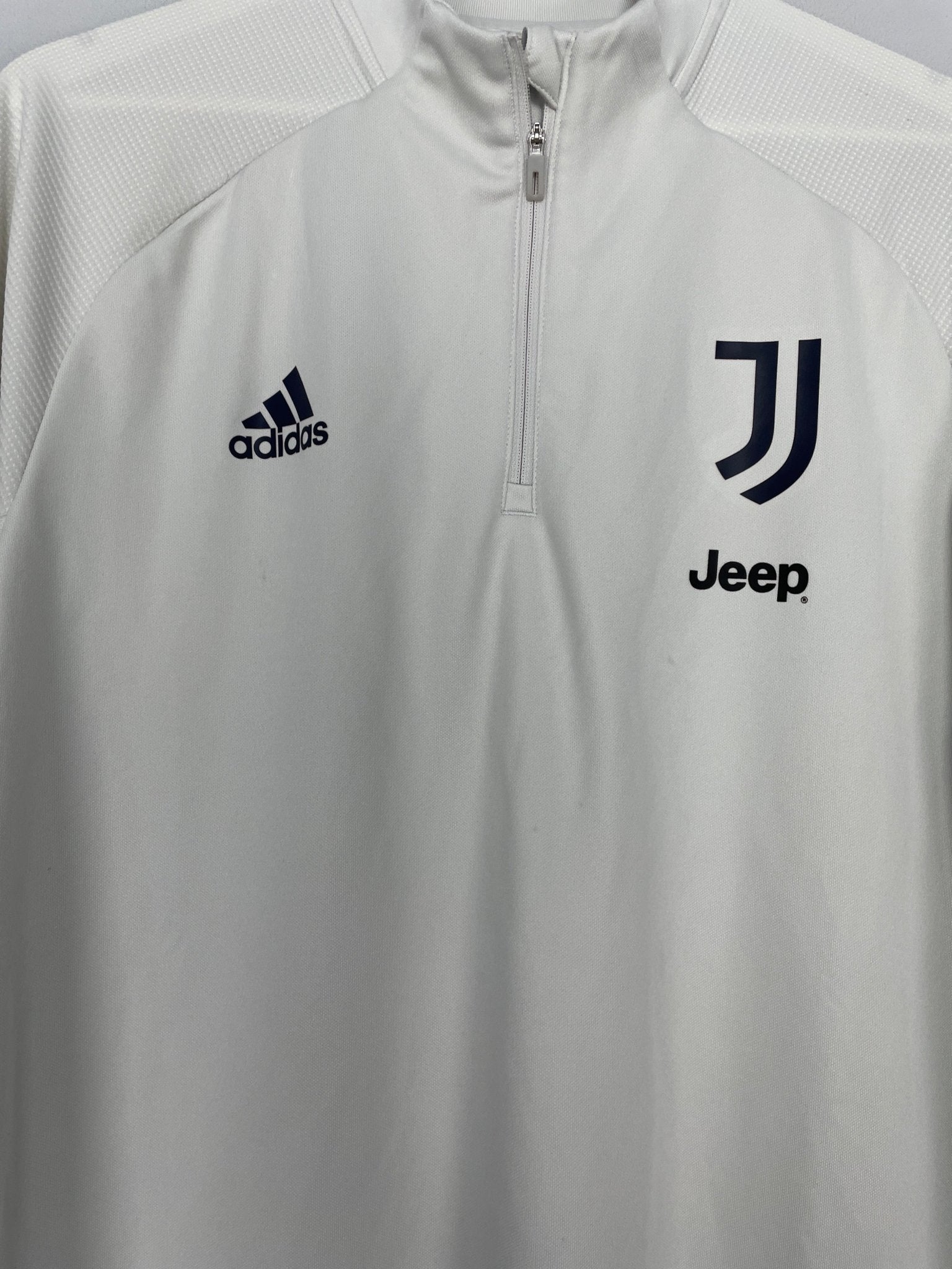 Shop 2020/21 JUVENTUS DRILL TOP (XL) ADIDAS, classic football shirts, vintage football shirts & retro soccer jerseys at Cult Kits