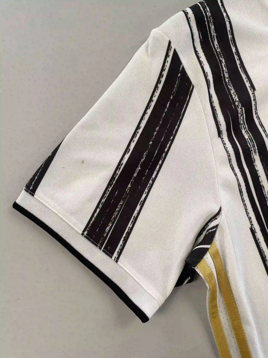 2020 Juventus Adidas football shirt - view 3 - Cult Kits