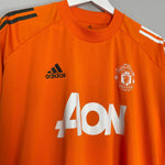 Shop 2020/21 MANCHESTER UNITED TRAINING SHIRT (L) ADIDAS, classic football shirts, vintage football shirts & retro soccer jerseys at Cult Kits