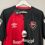 Shop 2020/21 NEWELLS OLD BOYS *BNWT* HOME SHIRT (L) UMBRO, classic football shirts, vintage football shirts & retro soccer jerseys at Cult Kits