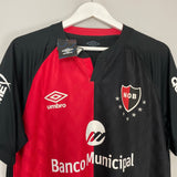 Shop 2020/21 NEWELLS OLD BOYS *BNWT* HOME SHIRT (L) UMBRO, classic football shirts, vintage football shirts & retro soccer jerseys at Cult Kits