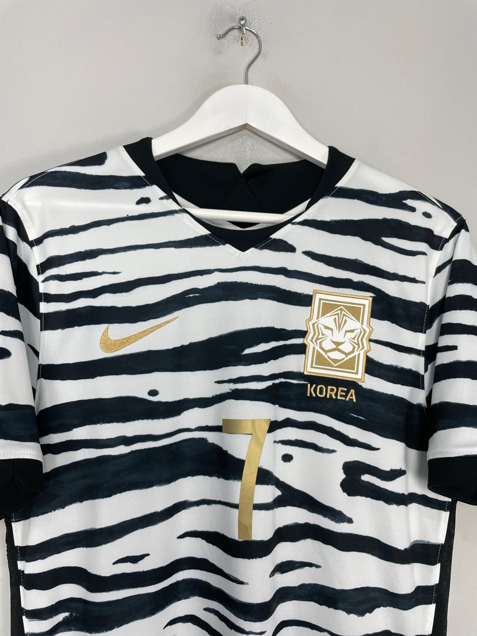 Shop 2020/21 SOUTH KOREA H.M SON #7 AWAY SHIRT (M) NIKE, classic football shirts, vintage football shirts & retro soccer jerseys at Cult Kits