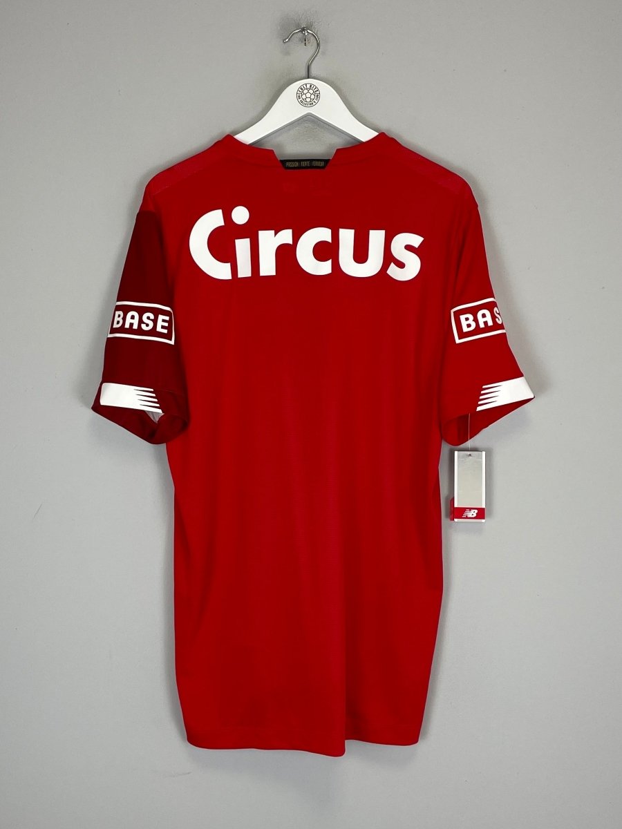 2020/21 STANDARD LIEGE *BNWT* HOME SHIRT (XL) NEW BALANCE - Cult Kits - XL - Buy Vintage Football Shirts, Authentic Retro Football Shirts For Sale, Classic Football Shirts & Soccer Jersey