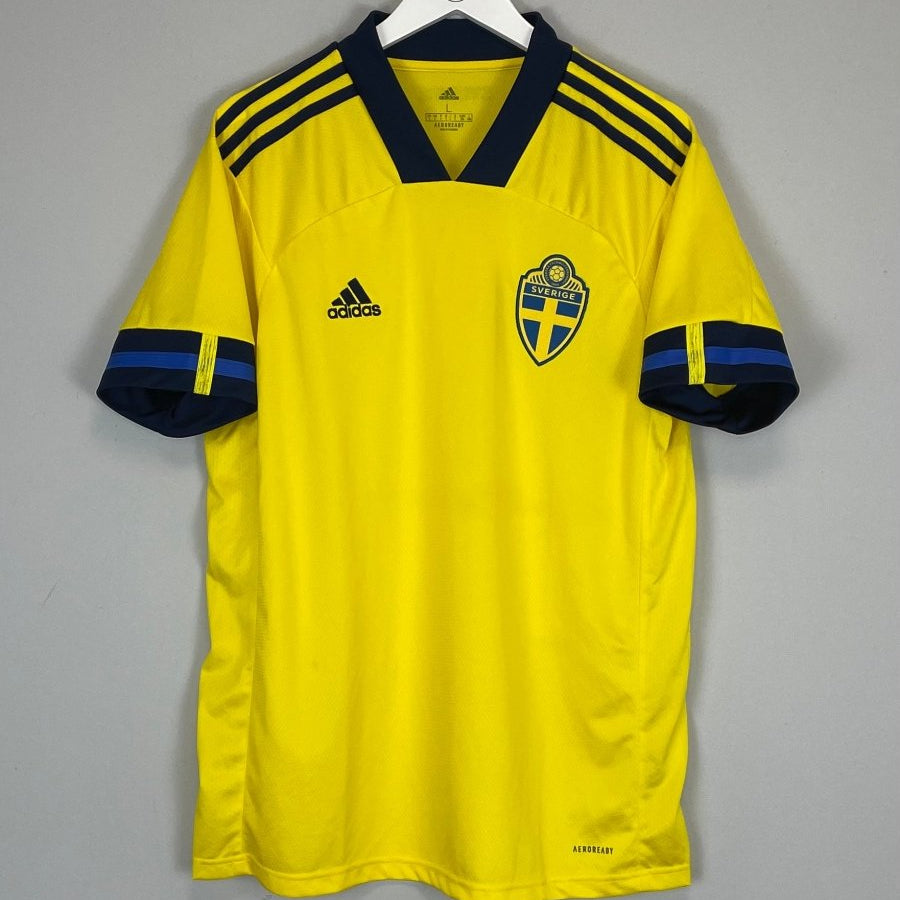2020/21 SWEDEN HOME SHIRT (L) ADIDAS - Cult Kits - Large - Buy Vintage Football Shirts, Authentic Retro Football Shirts For Sale, Classic Football Shirts & Soccer Jersey