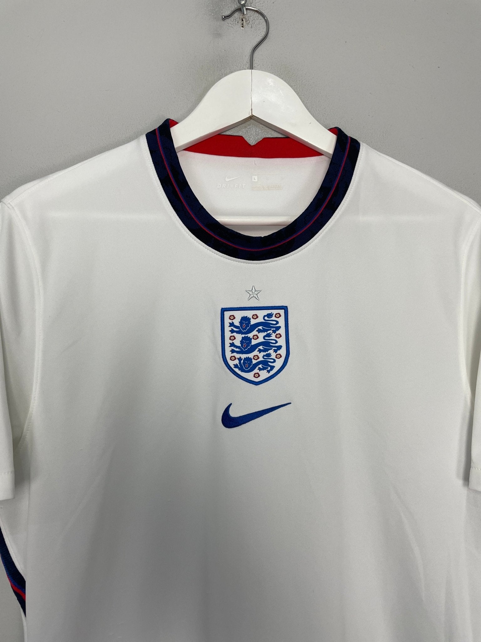 Shop 2020/22 ENGLAND HENDERSON #8 HOME SHIRT (L) NIKE, classic football shirts, vintage football shirts & retro soccer jerseys at Cult Kits