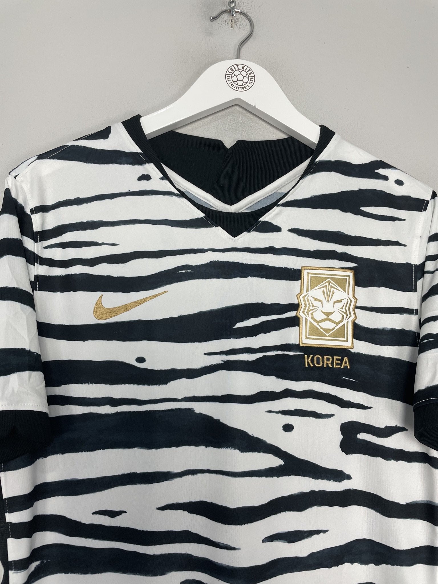 Shop 2020/22 SOUTH KOREA AWAY SHIRT (L) NIKE, classic football shirts, vintage football shirts & retro soccer jerseys at Cult Kits