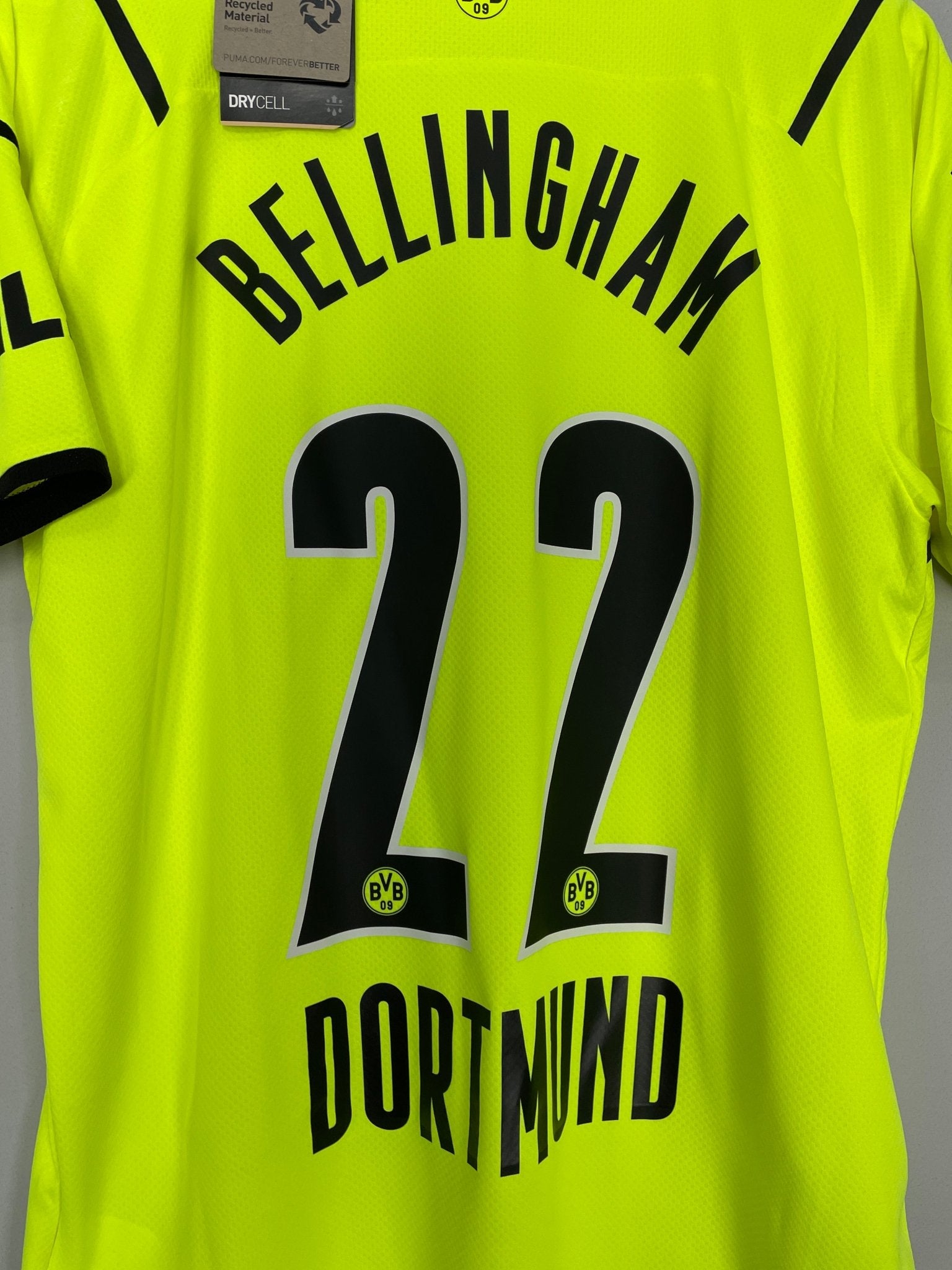 Shop 2021/22 DORTMUND BELLINGHAM #22 *BNWT* E/L HOME SHIRT (L) PUMA, classic football shirts, vintage football shirts & retro soccer jerseys at Cult Kits