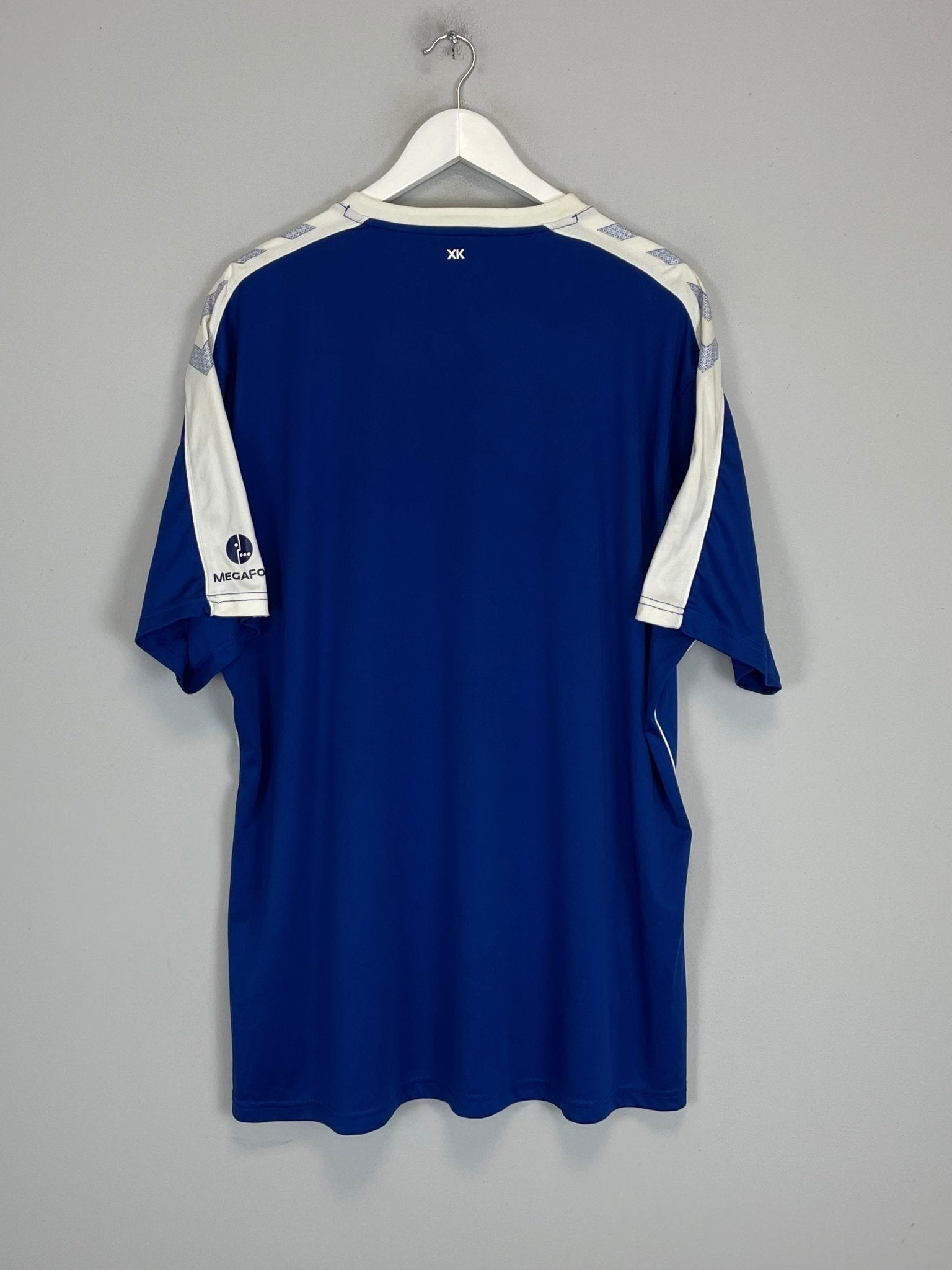 Shop 2021/22 EVERTON TRAINING SHIRT (XXXXL) HUMMEL, classic football shirts, vintage football shirts & retro soccer jerseys at Cult Kits