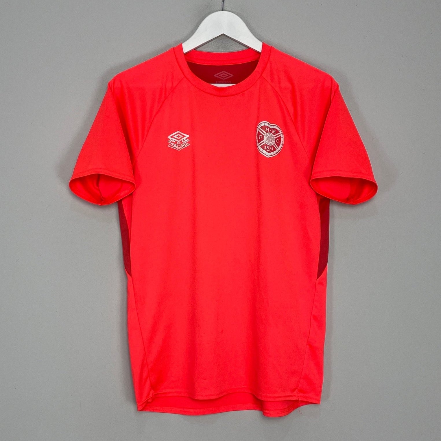 Shop 2021/22 HEARTS TRAINING SHIRT (M) UMBRO, classic football shirts, vintage football shirts & retro soccer jerseys at Cult Kits