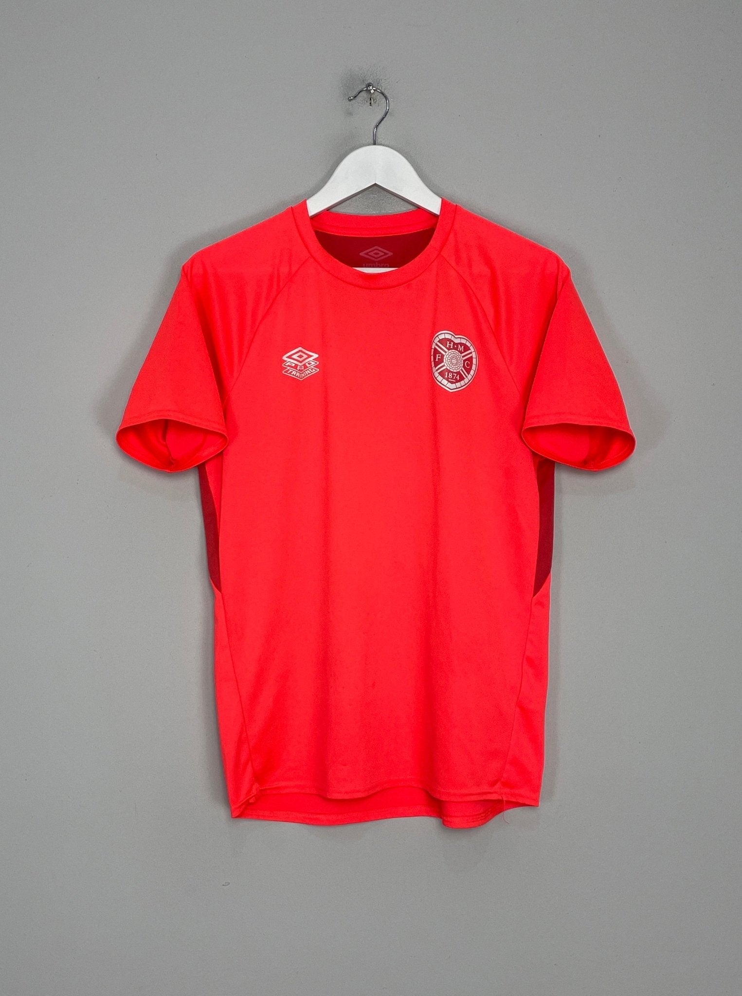 Shop 2021/22 HEARTS TRAINING SHIRT (M) UMBRO, classic football shirts, vintage football shirts & retro soccer jerseys at Cult Kits