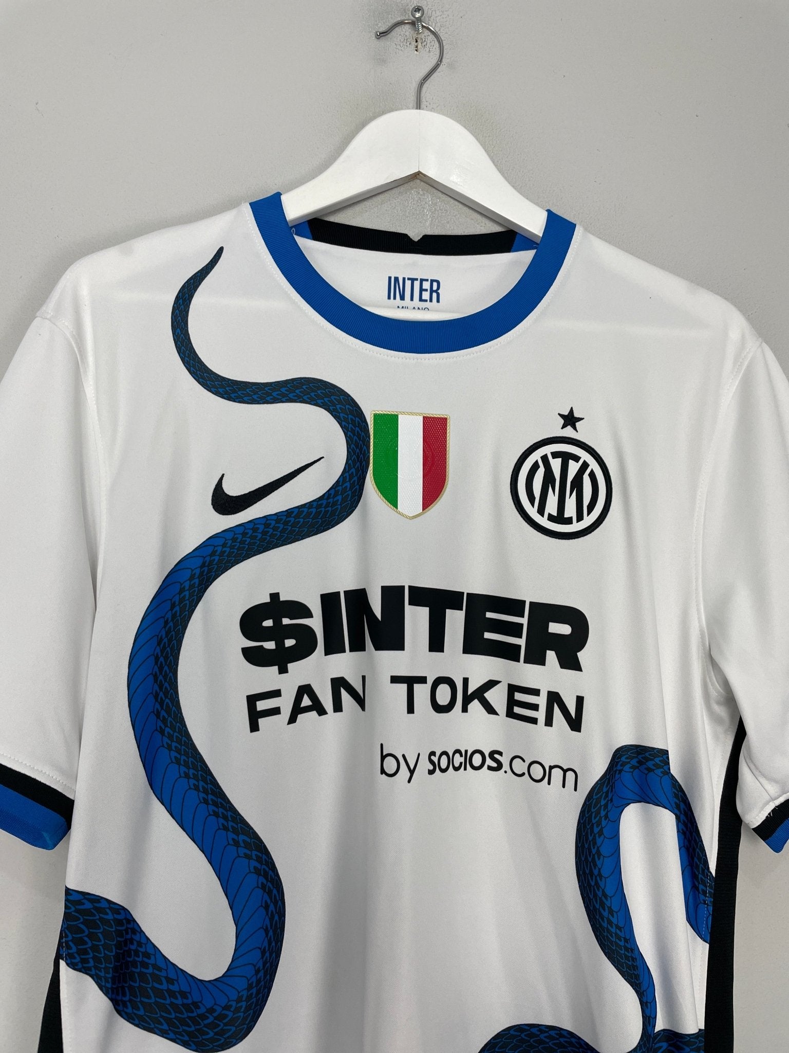 Shop 2021/22 INTER MILAN VIDAL #22 AWAY SHIRT (L) NIKE, classic football shirts, vintage football shirts & retro soccer jerseys at Cult Kits