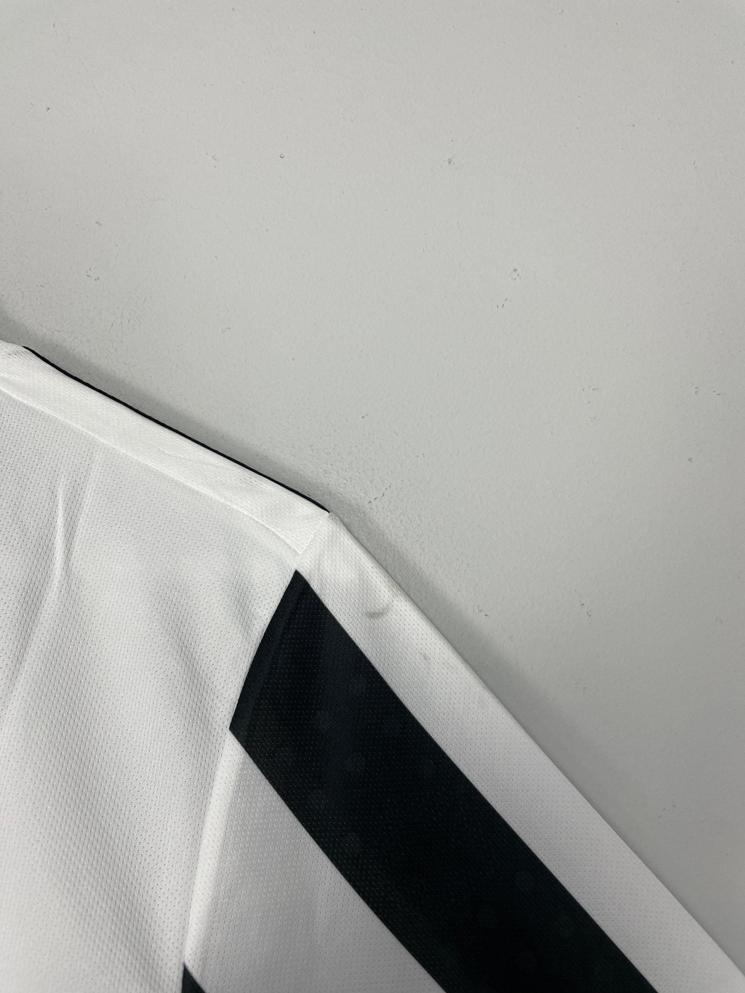 Shop 2021/22 JUVENTUS *BNWT* HOME SHIRT (L) ADIDAS, classic football shirts, vintage football shirts & retro soccer jerseys at Cult Kits