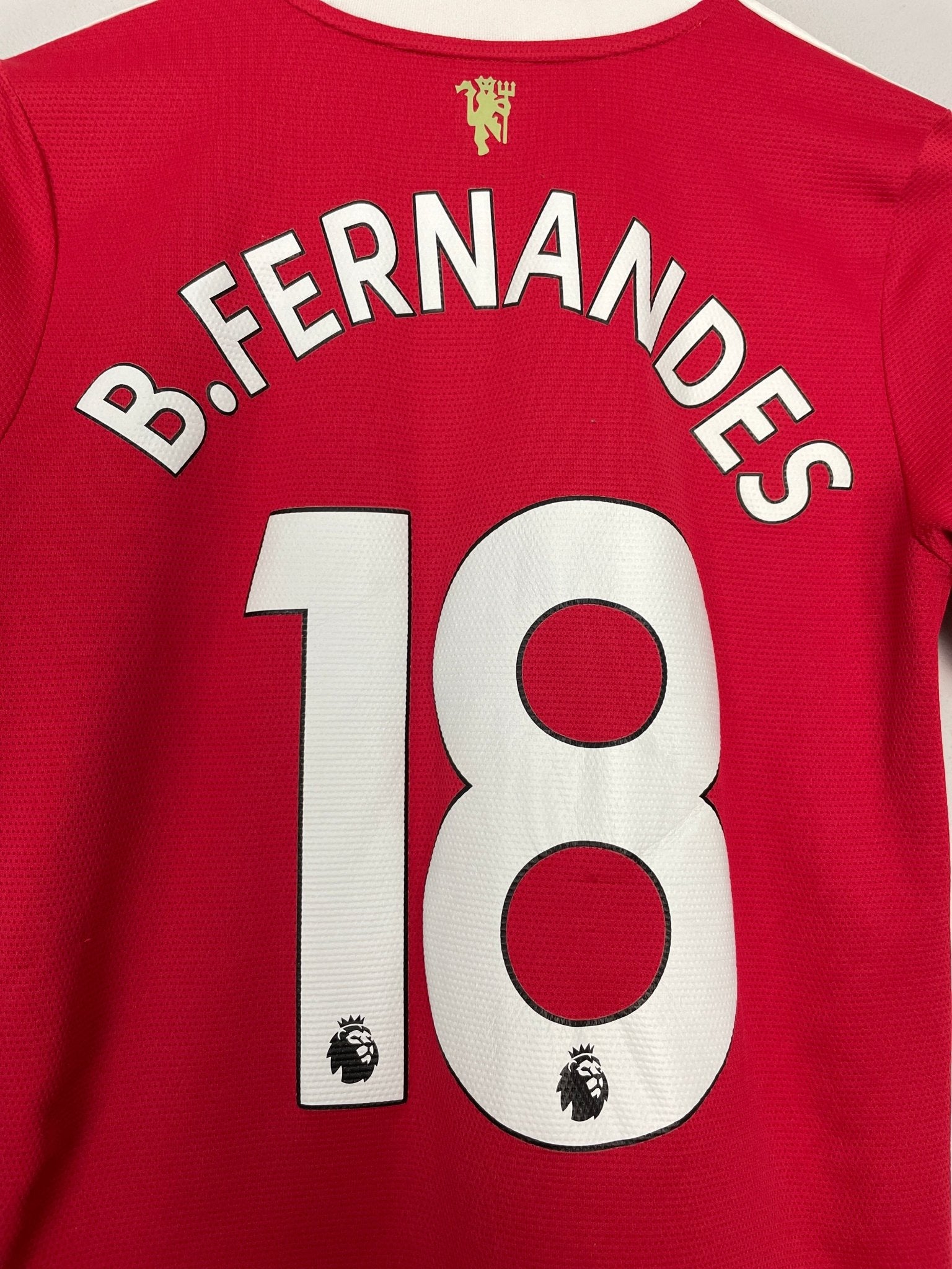 Shop 2021/22 MANCHESTER UNITED B.FERNANDES #18 HOME SHIRT (L.KIDS) ADIDAS, classic football shirts, vintage football shirts & retro soccer jerseys at Cult Kits