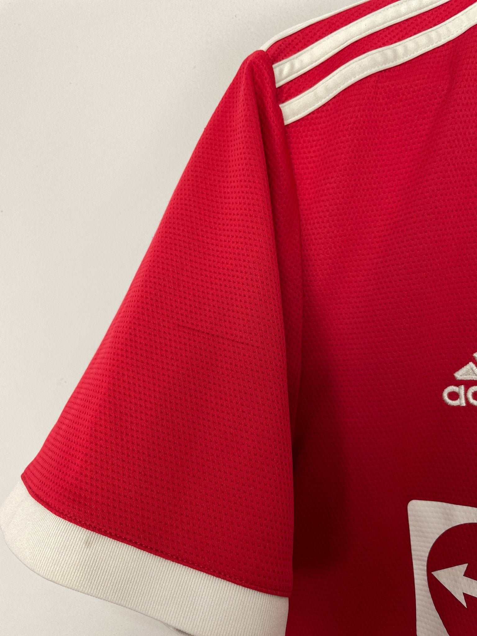 Shop 2021/22 MANCHESTER UNITED HOME SHIRT (L) ADIDAS, classic football shirts, vintage football shirts & retro soccer jerseys at Cult Kits