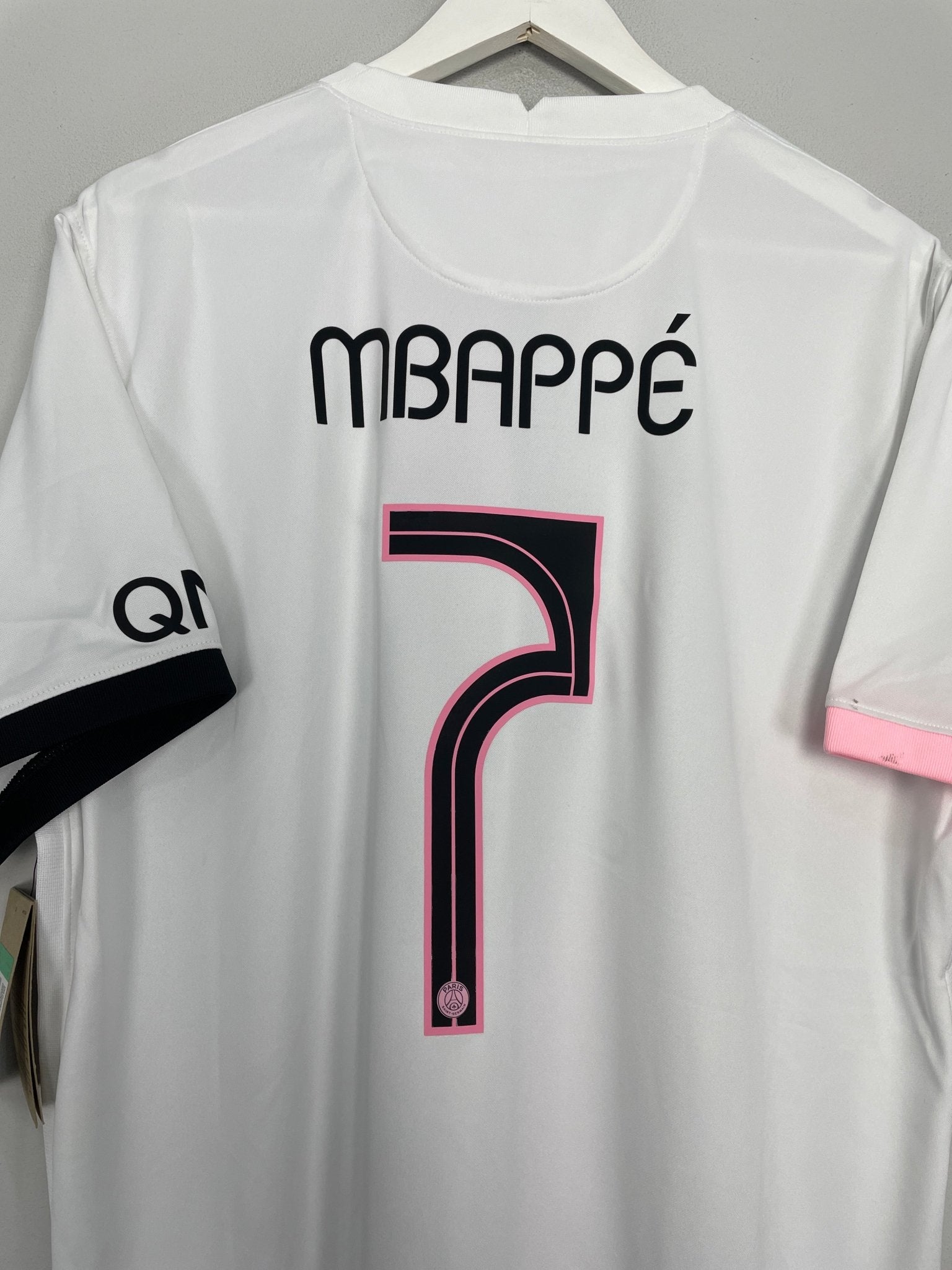 Shop 2021/22 PSG MBAPPE #7 *BNWT* AWAY SHIRT (XL) NIKE, classic football shirts, vintage football shirts & retro soccer jerseys at Cult Kits