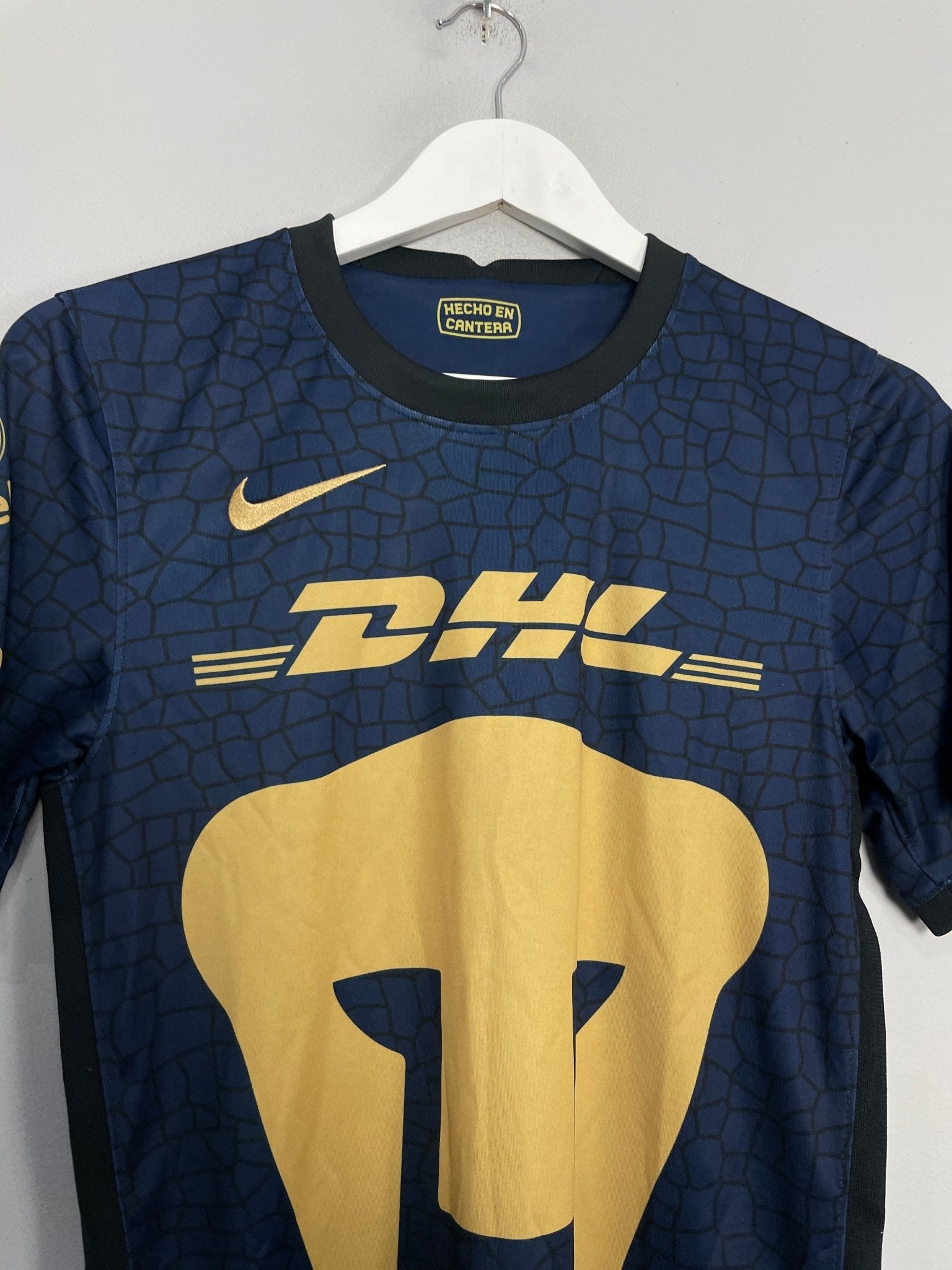 Shop 2021/22 UNAM PUMAS AWAY SHIRT (XS) NIKE, classic football shirts, vintage football shirts & retro soccer jerseys at Cult Kits