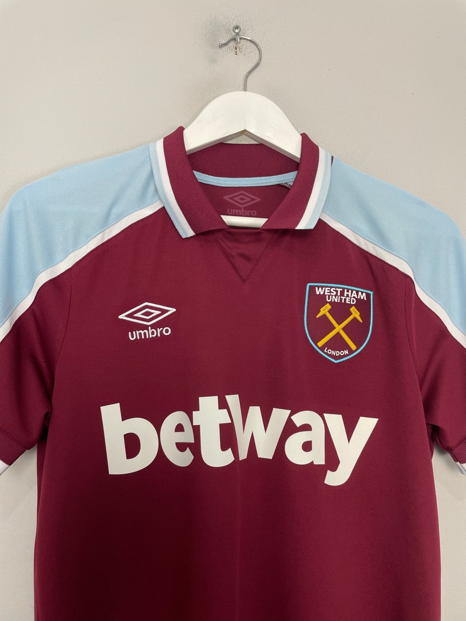 Shop 2021/22 WEST HAM BOWEN #20 HOME SHIRT (S) UMBRO, classic football shirts, vintage football shirts & retro soccer jerseys at Cult Kits
