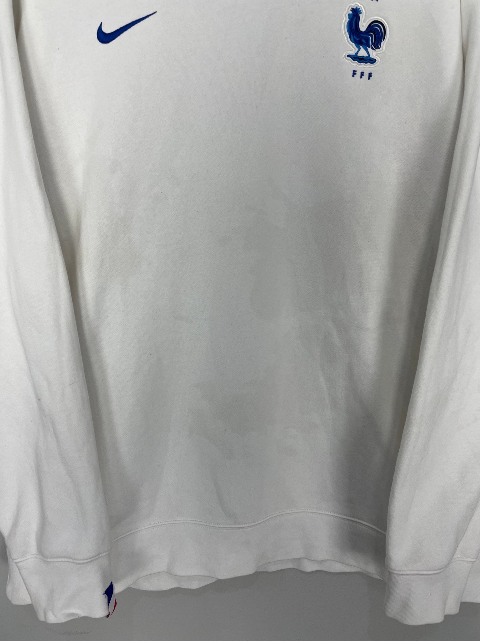 Shop 2022 FRANCE JUMPER (XL) NIKE, classic football shirts, vintage football shirts & retro soccer jerseys at Cult Kits