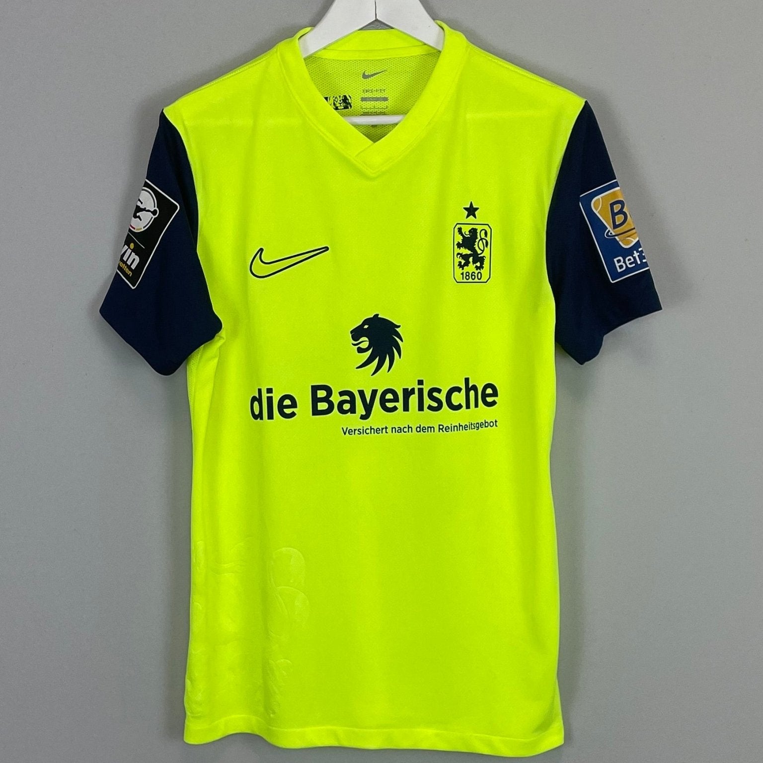 Shop 2022/23 1860 MUNICH LANG #3 *MATCH ISSUE* THIRD SHIRT (L) NIKE, classic football shirts, vintage football shirts & retro soccer jerseys at Cult Kits