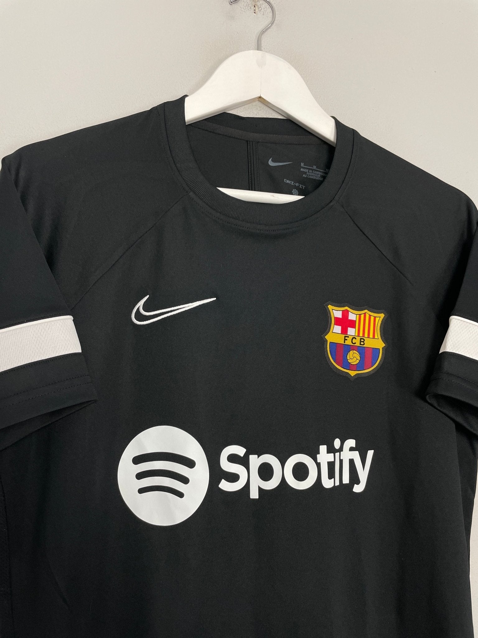 Shop 2022/23 BARCELONA TRAINING SHIRT (M) NIKE, classic football shirts, vintage football shirts & retro soccer jerseys at Cult Kits