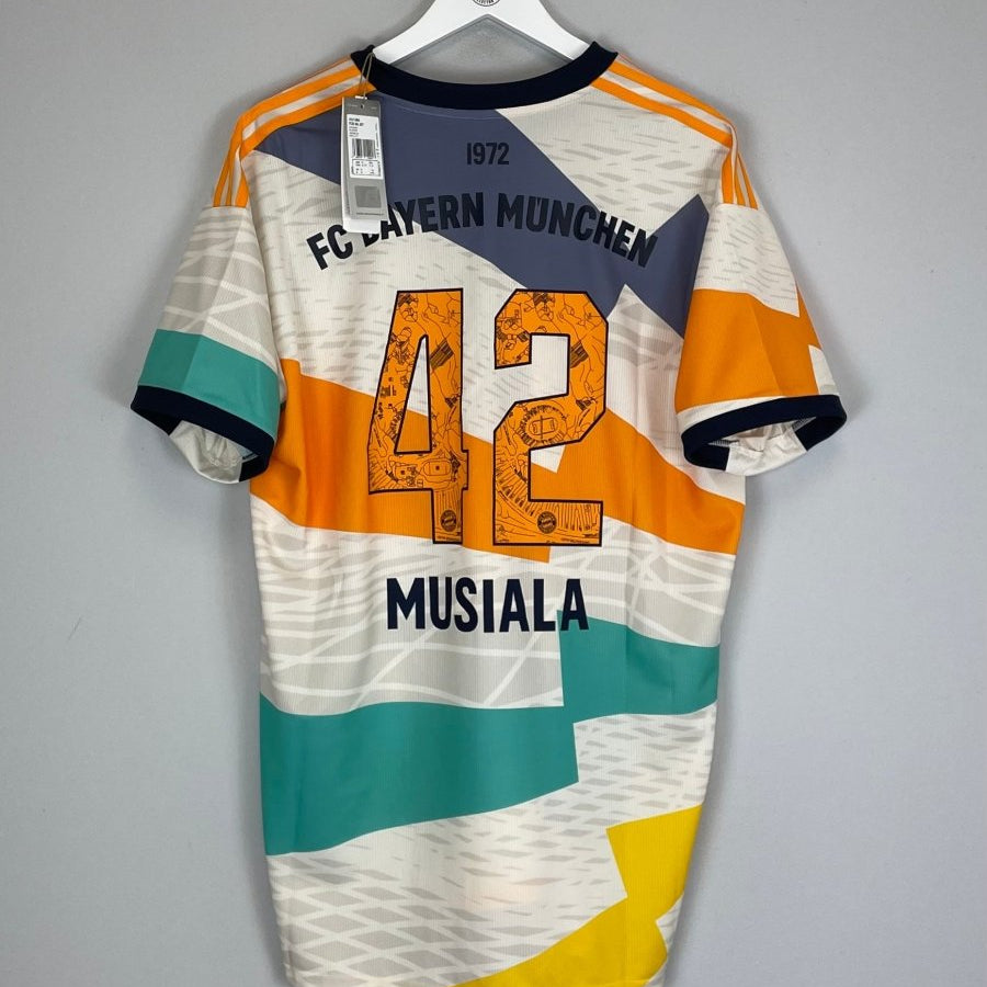 2022/23 BAYERN MUNICH MUSIALA 42 *BNWT* FOURTH SHIRT (XL) ADIDAS - Cult Kits - XL - Buy Vintage Football Shirts, Authentic Retro Football Shirts For Sale, Classic Football Shirts & Soccer Jersey