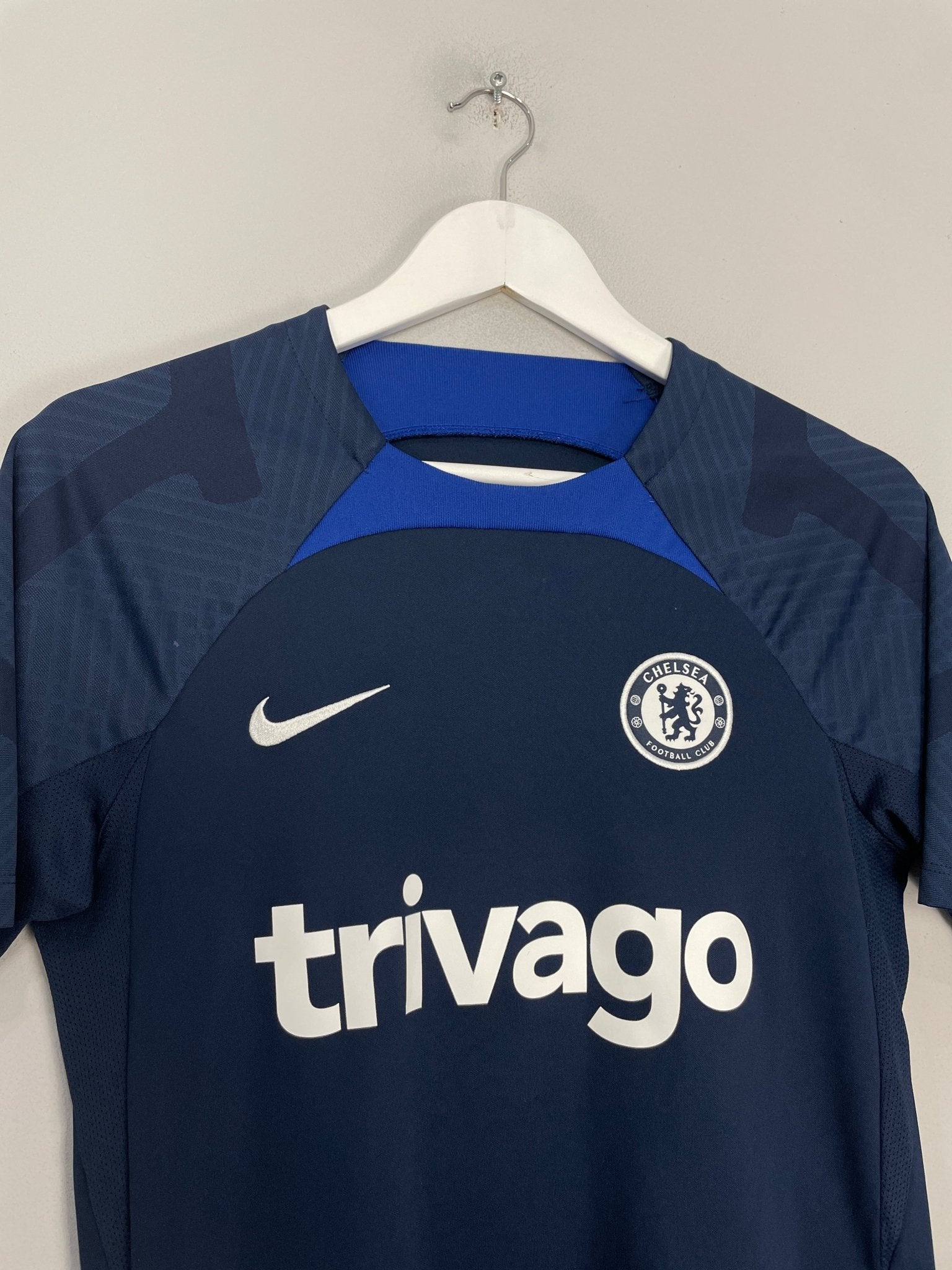 Shop 2022/23 CHELSEA TRAINING SHIRT (S) NIKE, classic football shirts, vintage football shirts & retro soccer jerseys at Cult Kits