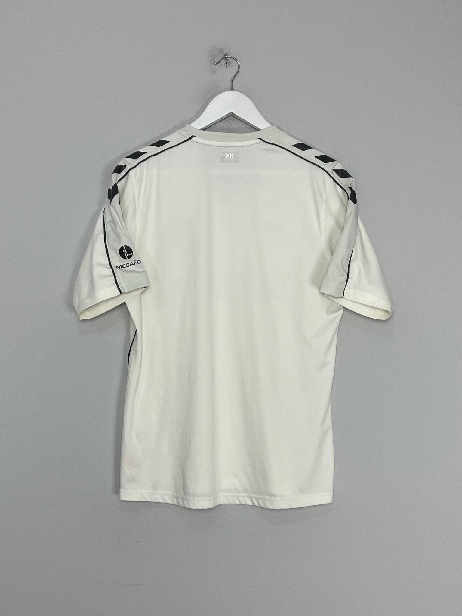 Shop 2022/23 EVERTON TRAINING SHIRT (M) HUMMEL, classic football shirts, vintage football shirts & retro soccer jerseys at Cult Kits