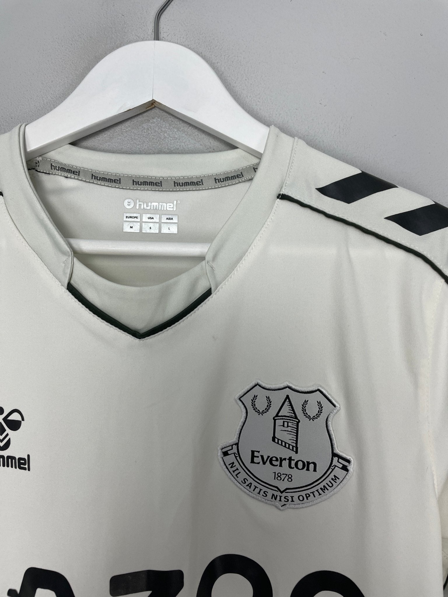 Shop 2022/23 EVERTON TRAINING SHIRT (M) HUMMEL, classic football shirts, vintage football shirts & retro soccer jerseys at Cult Kits