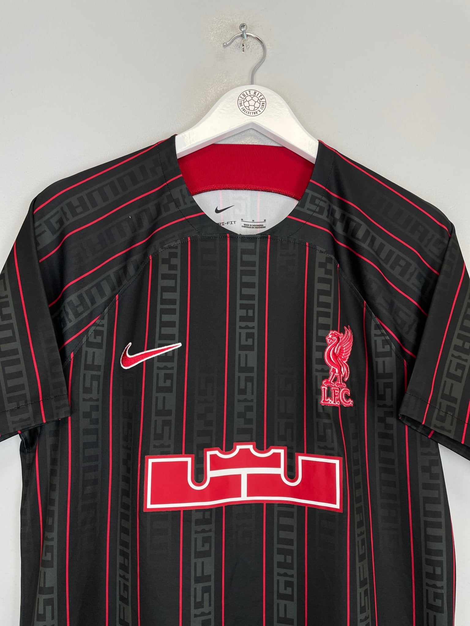 Shop 2022/23 LIVERPOOL X LEBRON JAMES SHIRT (M) NIKE, classic football shirts, vintage football shirts & retro soccer jerseys at Cult Kits