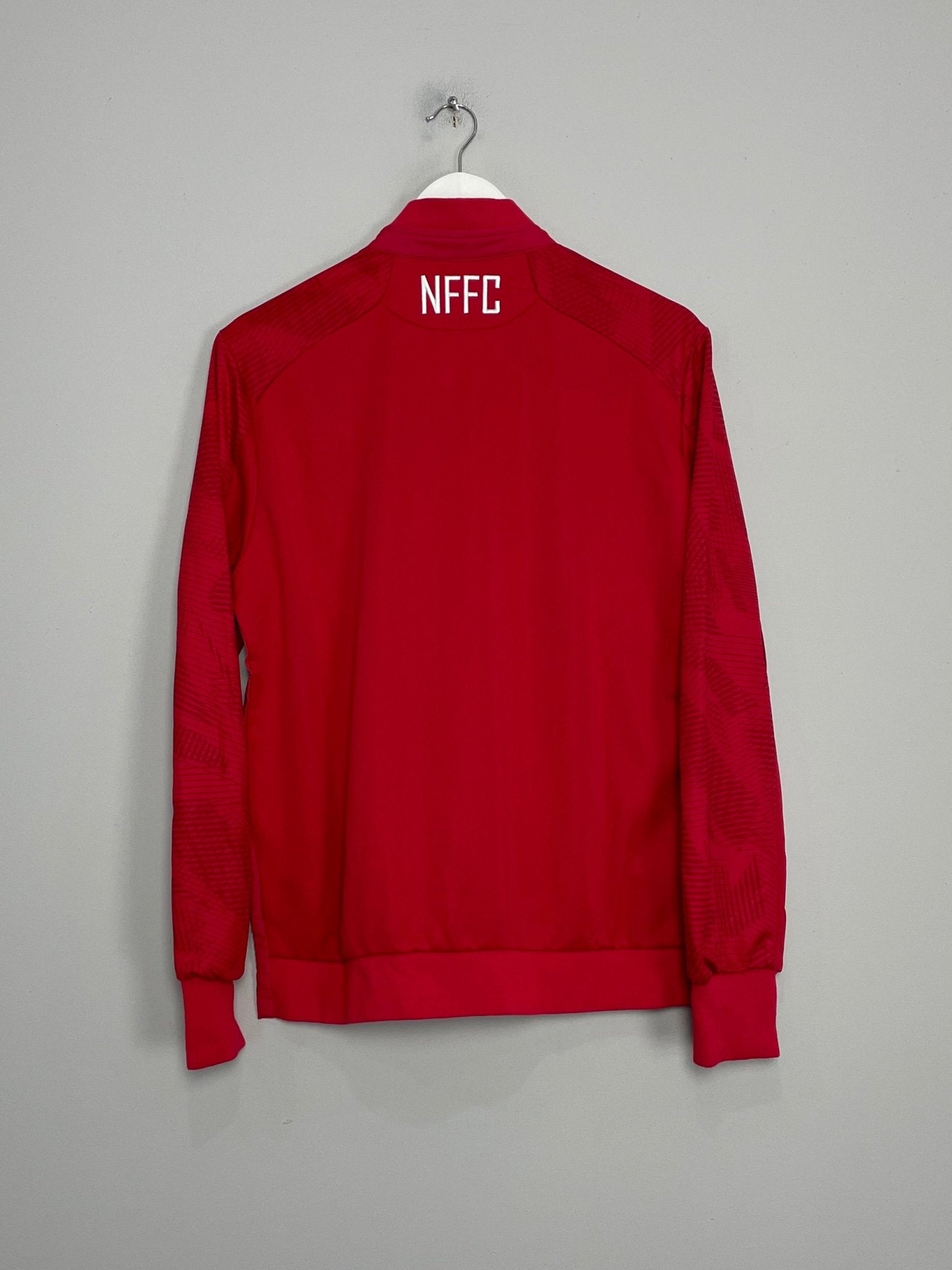Shop 2022/23 NOTTINGHAM FOREST TRACK JACKET (M) MACRON, classic football shirts, vintage football shirts & retro soccer jerseys at Cult Kits